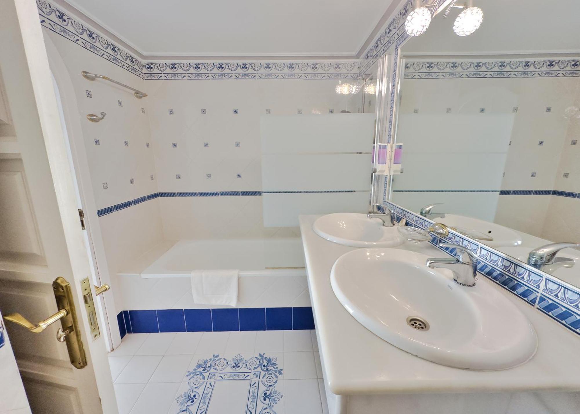 Skol 508 West Facing Duplex Apartment With Amazing Sea Views Марбелья Екстер'єр фото